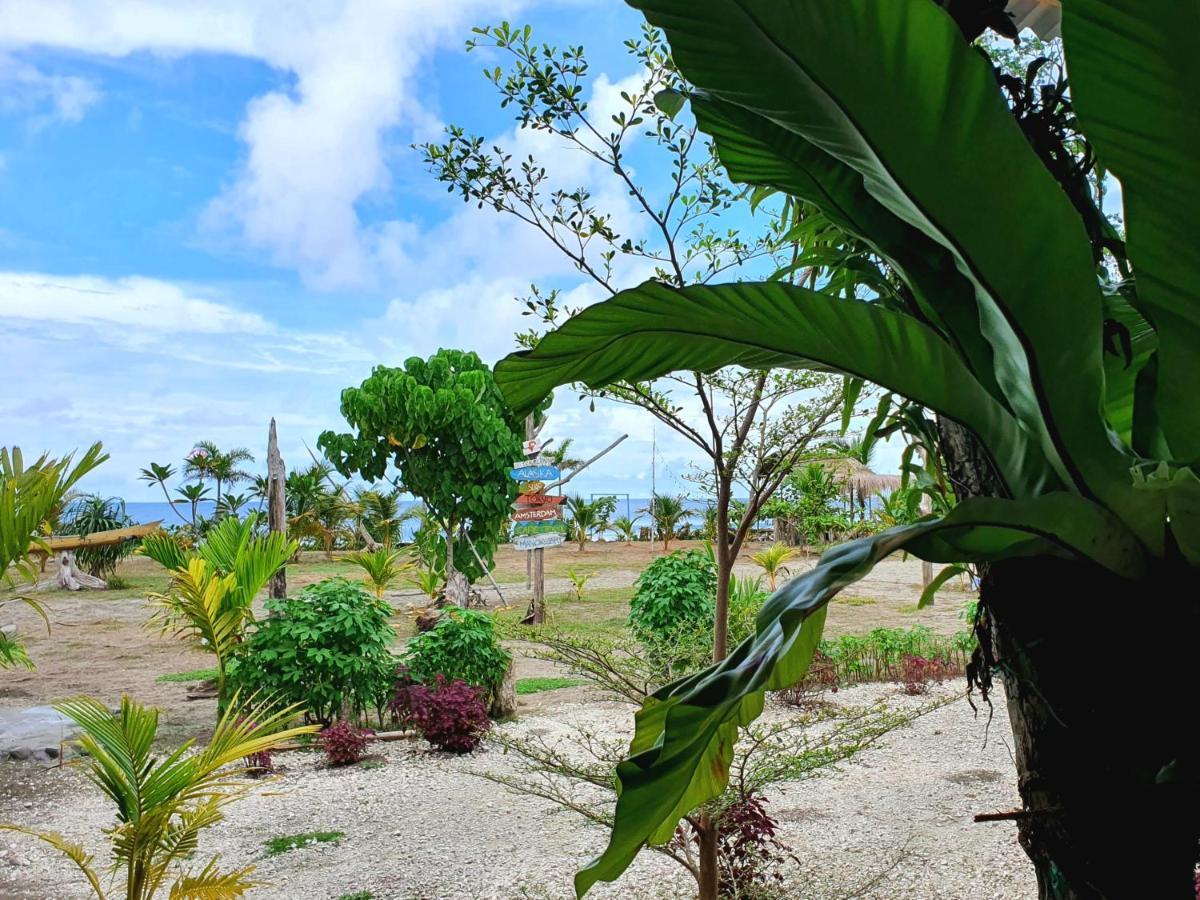 Amban Beach House Manokwari Exterior foto